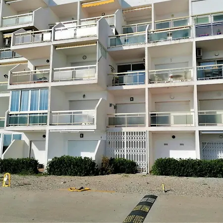 Apartment 1037 Meda Chica Bxs H, Maravillosa Situacion, Sobre Rocas Donde Podra Relajarse Escuchando Olas Del Mar, Vista Al Mar. - Es-258-33 Roses