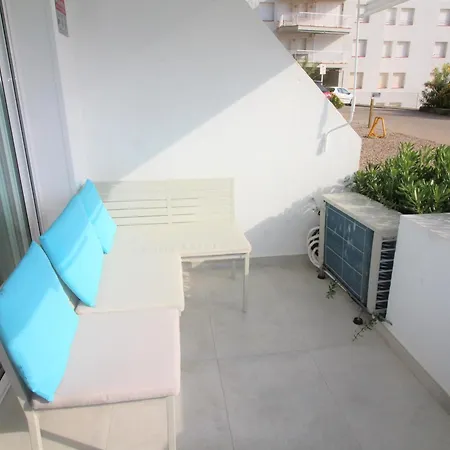 Apartment 1037 Meda Chica Bxs H, Maravillosa Situacion, Sobre Rocas Donde Podra Relajarse Escuchando Olas Del Mar, Vista Al Mar. - Es-258-33 *